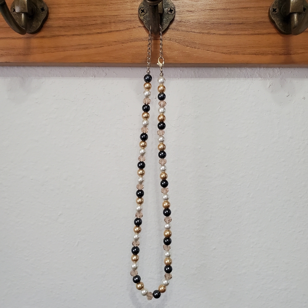Premier Designs Vintage Mixed Pearl & Crystal Statement Necklace - Picture 3 of 4